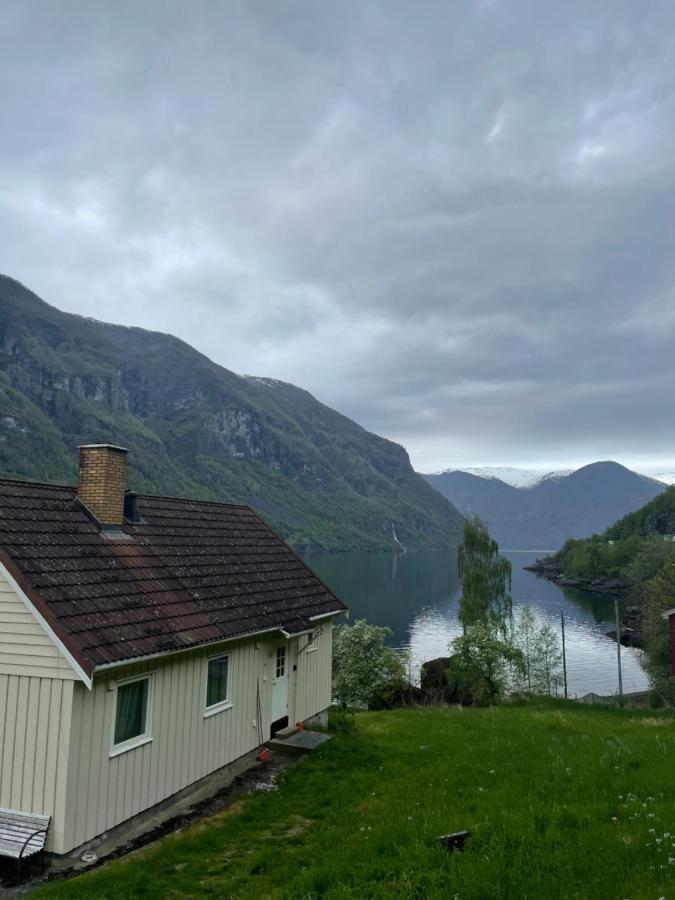 Aurland Feriehus ภายนอก รูปภาพ