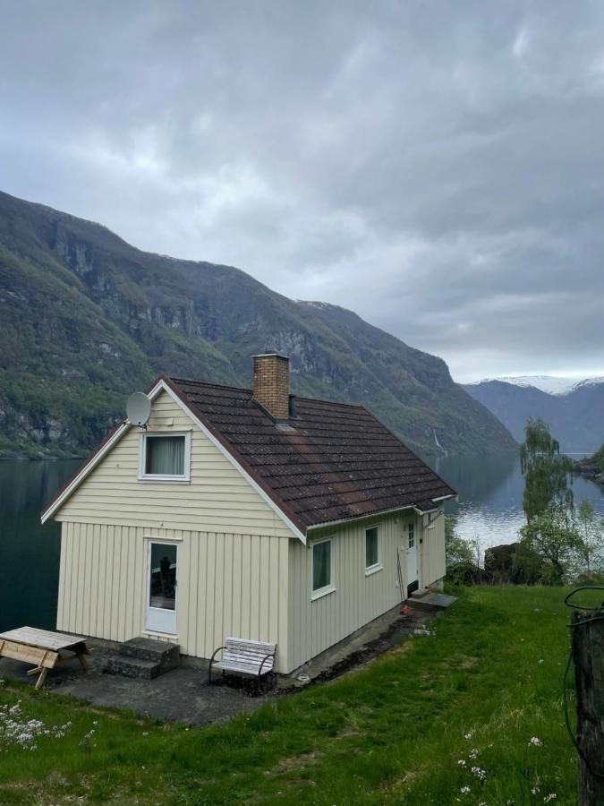 Aurland Feriehus ภายนอก รูปภาพ