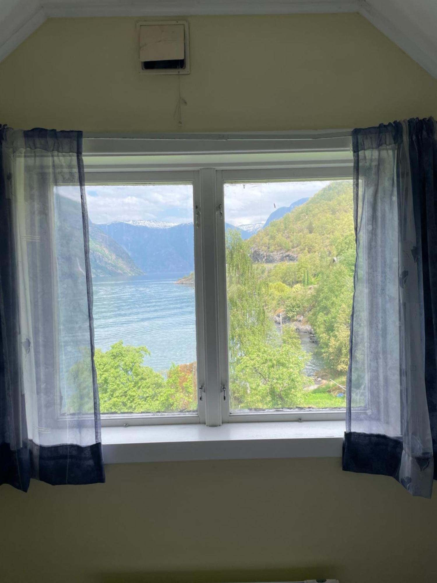 Aurland Feriehus ภายนอก รูปภาพ