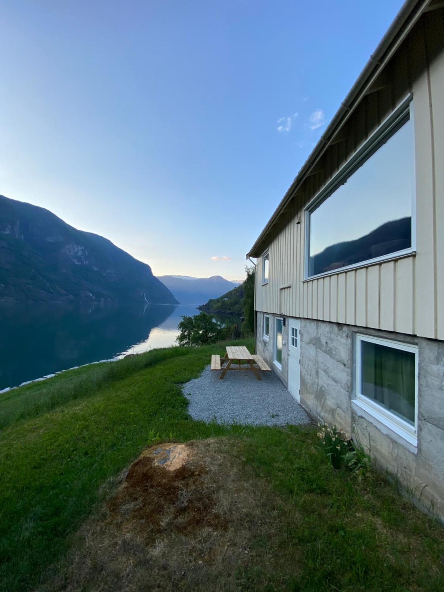 Aurland Feriehus ภายนอก รูปภาพ