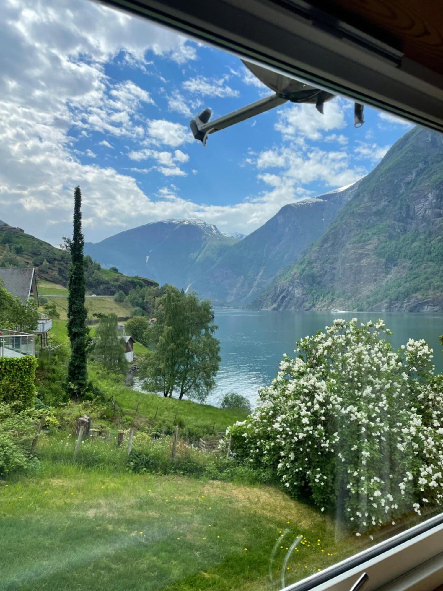 Aurland Feriehus ภายนอก รูปภาพ